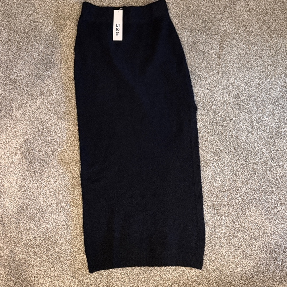 525 Brianna Boucle Black Knit Skirt